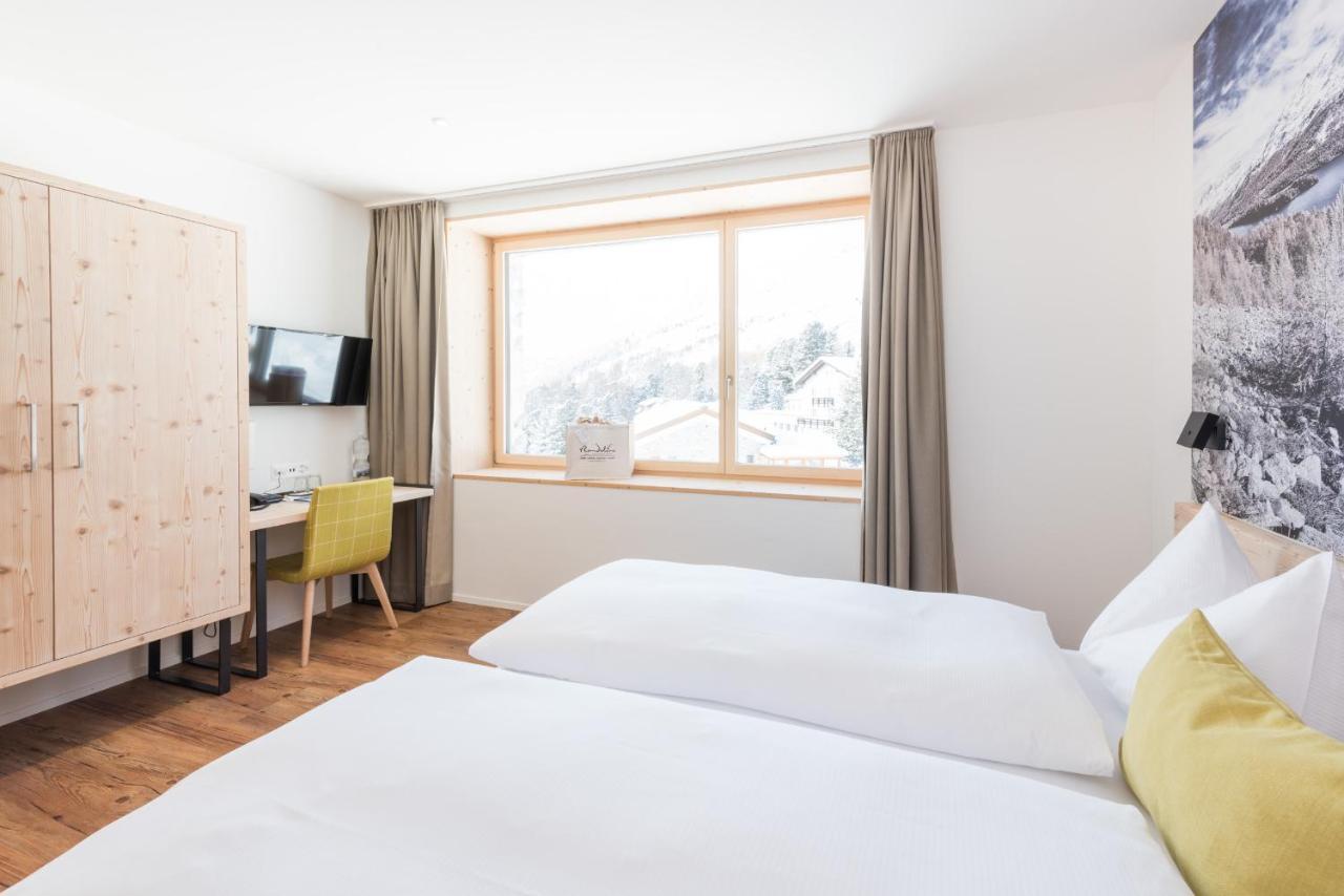 Berghotel Randolins St. Moritz Exterior photo